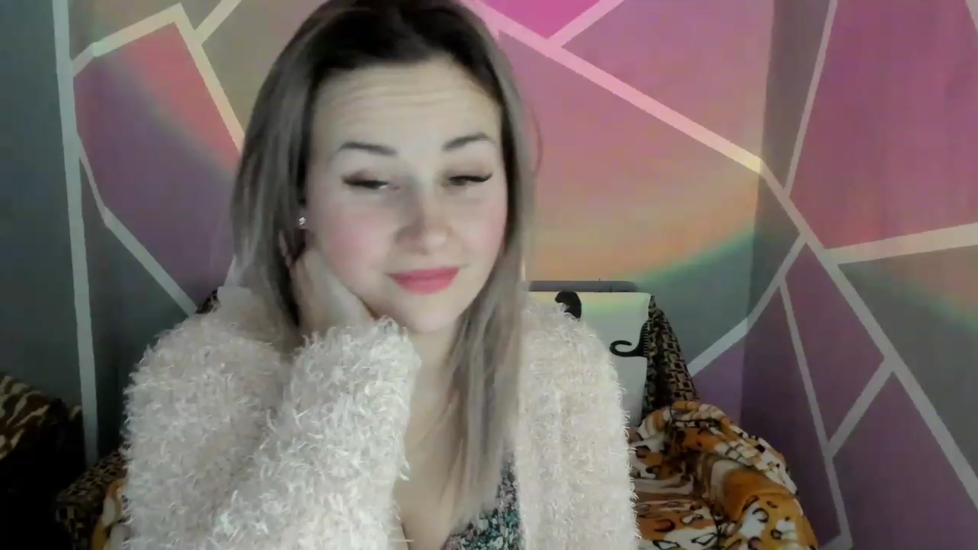Gallery image thumbnail from Blondie_Star's myfreecams stream on, 02/10/2023, 16:52 image 2 of 20