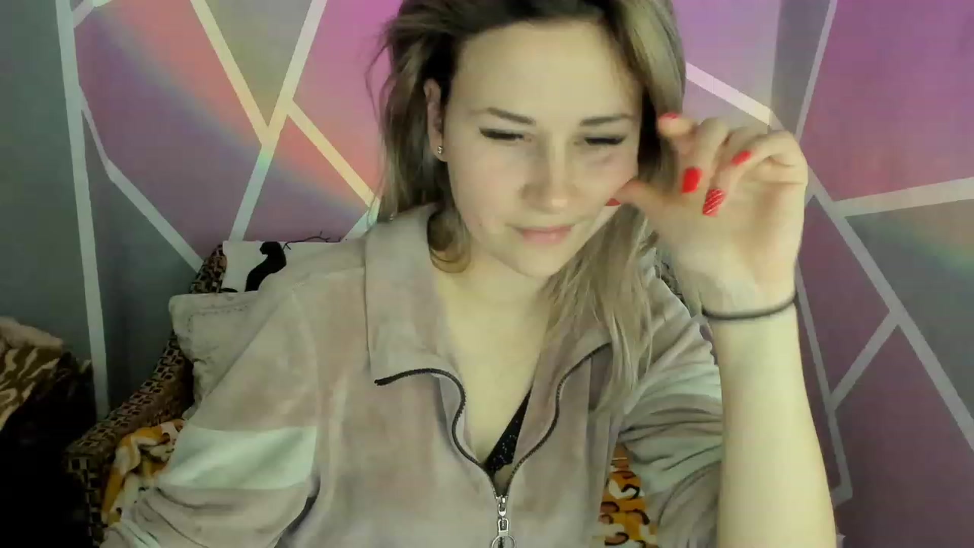 Gallery image thumbnail from Blondie_Star's myfreecams stream on, 02/12/2023, 16:19 image 10 of 20