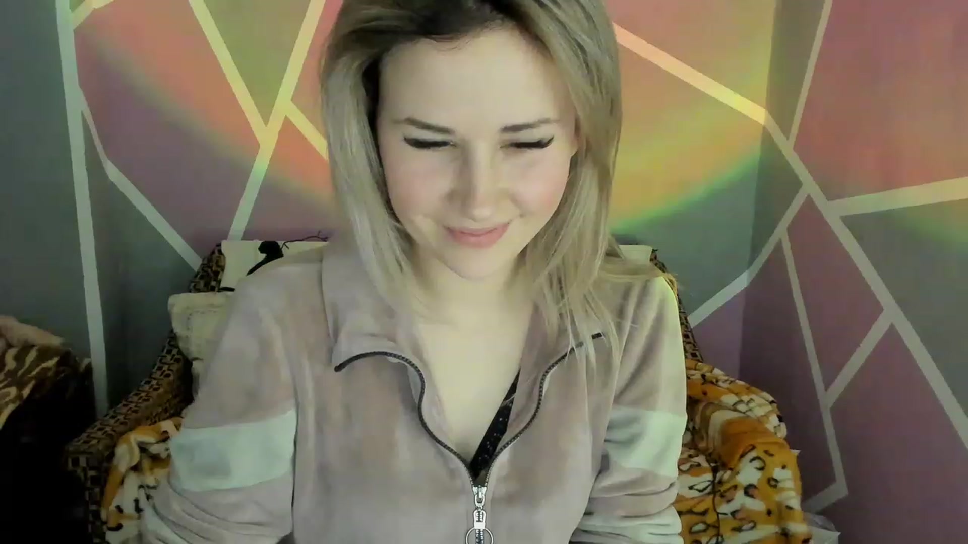 Gallery image thumbnail from Blondie_Star's myfreecams stream on, 02/12/2023, 16:19 image 18 of 20