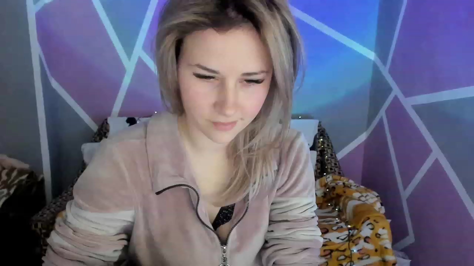 Gallery image thumbnail from Blondie_Star's myfreecams stream on, 02/12/2023, 16:19 image 12 of 20