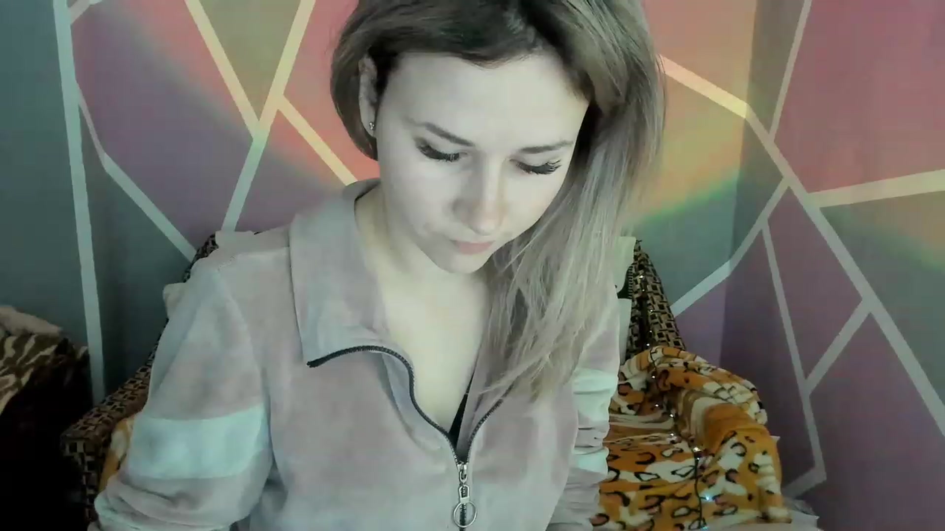 Gallery image thumbnail from Blondie_Star's myfreecams stream on, 02/12/2023, 16:19 image 3 of 20