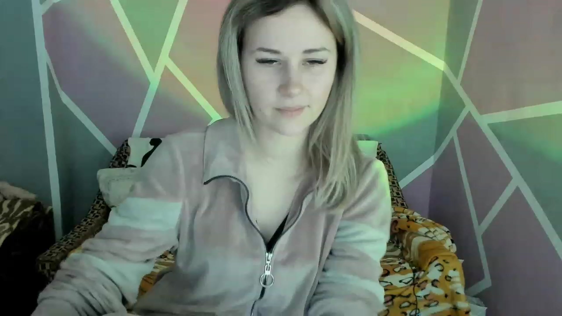 Gallery image thumbnail from Blondie_Star's myfreecams stream on, 02/12/2023, 16:19 image 4 of 20