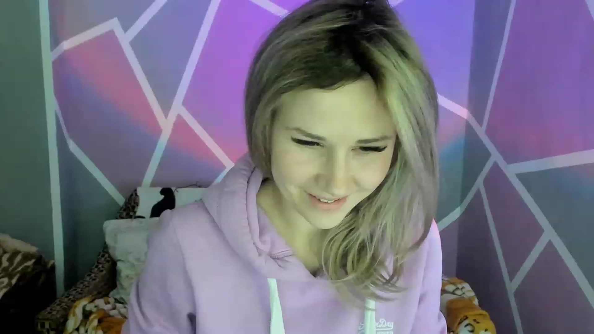 Gallery image thumbnail from Blondie_Star's myfreecams stream on, 02/13/2023, 15:36 image 5 of 20