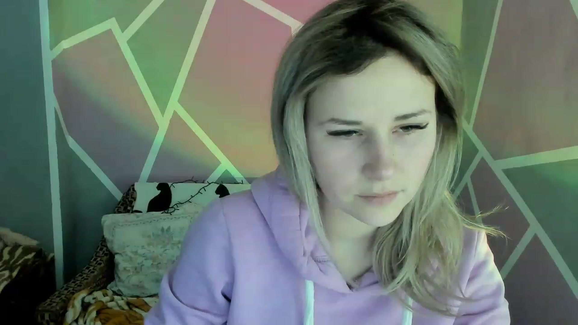 Gallery image thumbnail from Blondie_Star's myfreecams stream on, 02/13/2023, 15:36 image 9 of 20