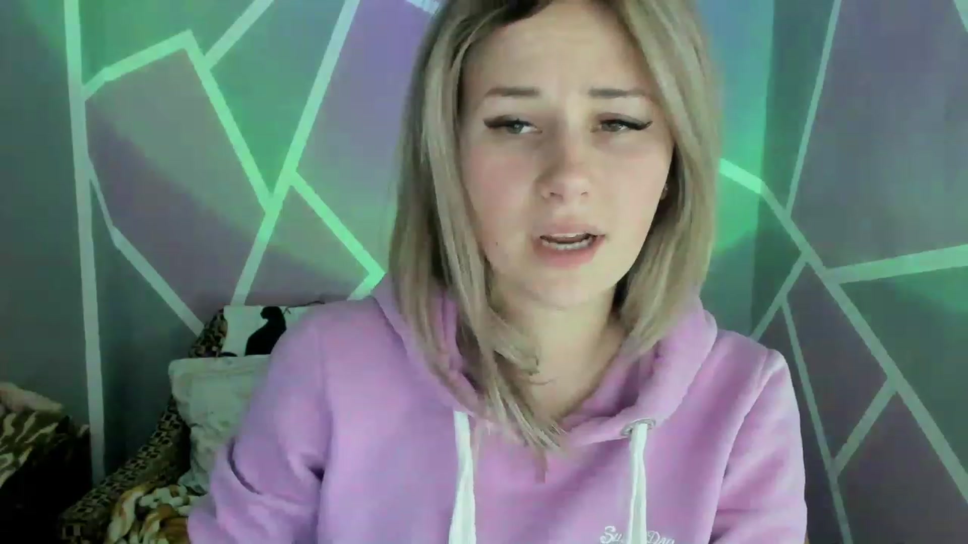 Gallery image thumbnail from Blondie_Star's myfreecams stream on, 02/13/2023, 15:36 image 14 of 20