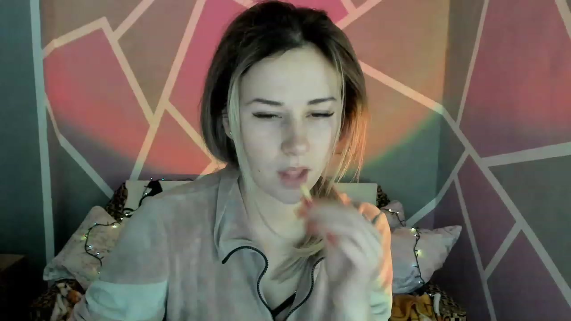Gallery image thumbnail from Blondie_Star's myfreecams stream on, 02/15/2023, 15:38 image 13 of 20