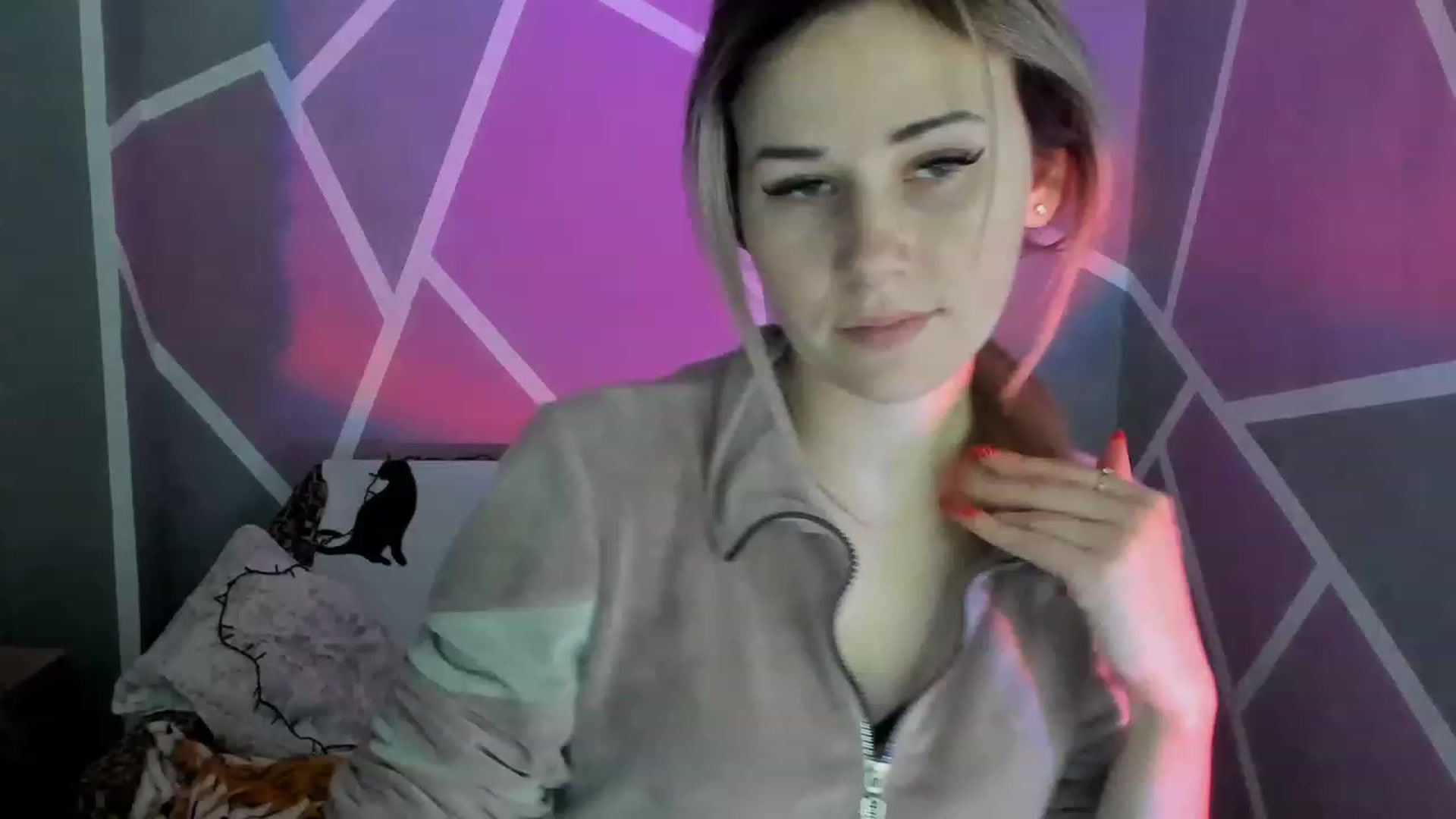 Gallery image thumbnail from Blondie_Star's myfreecams stream on, 02/15/2023, 15:38 image 1 of 20