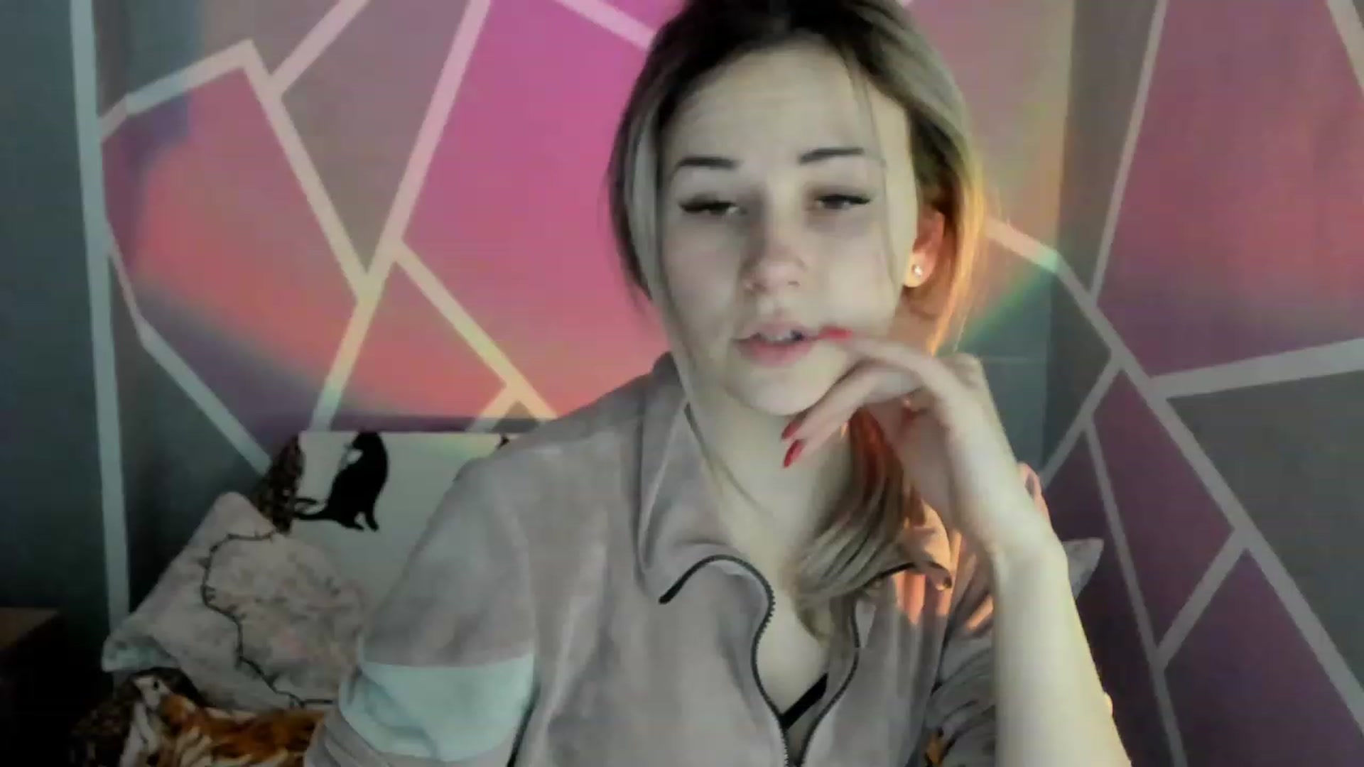 Gallery image thumbnail from Blondie_Star's myfreecams stream on, 02/15/2023, 15:38 image 3 of 20