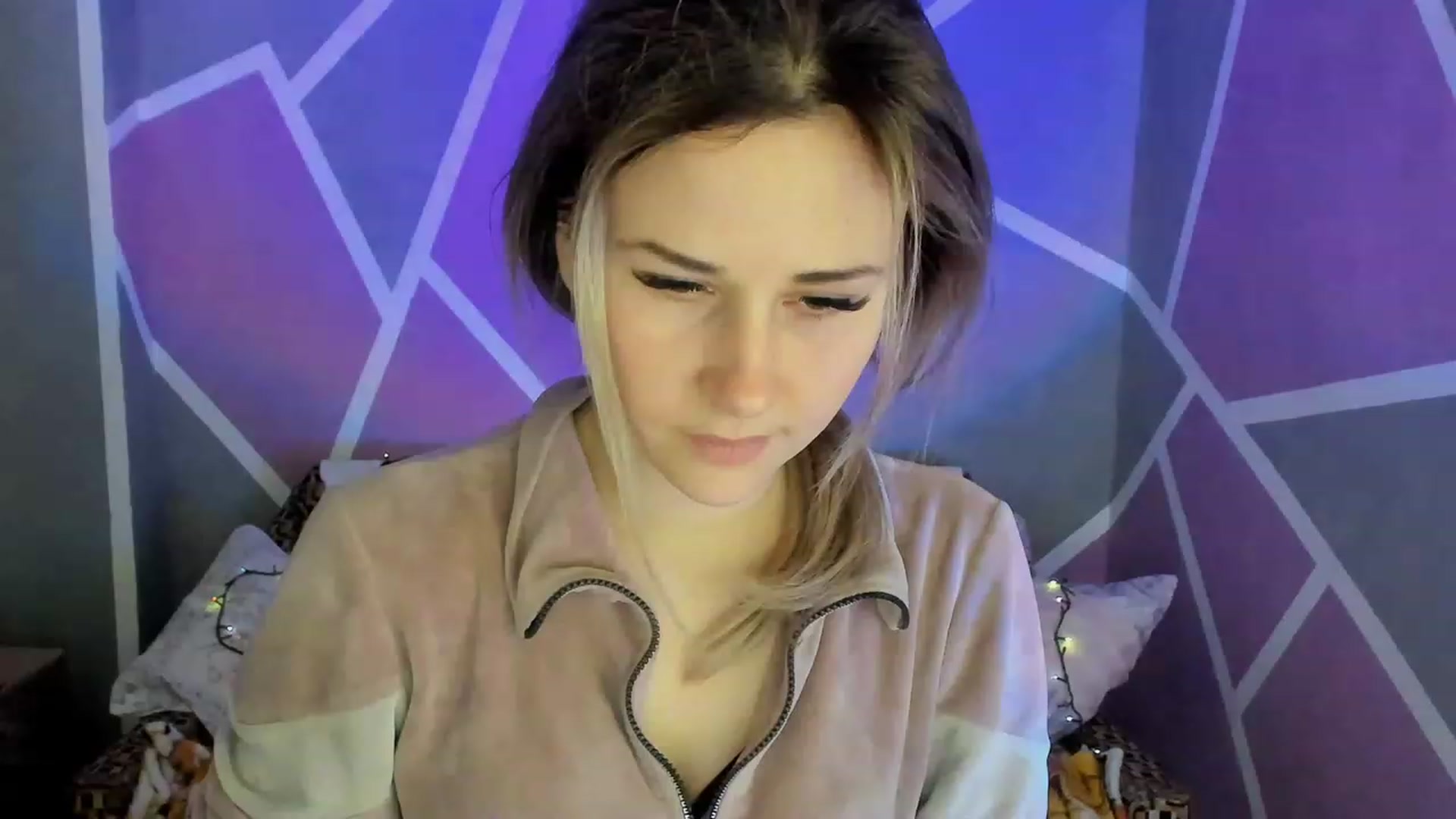 Gallery image thumbnail from Blondie_Star's myfreecams stream on, 02/15/2023, 15:38 image 7 of 20
