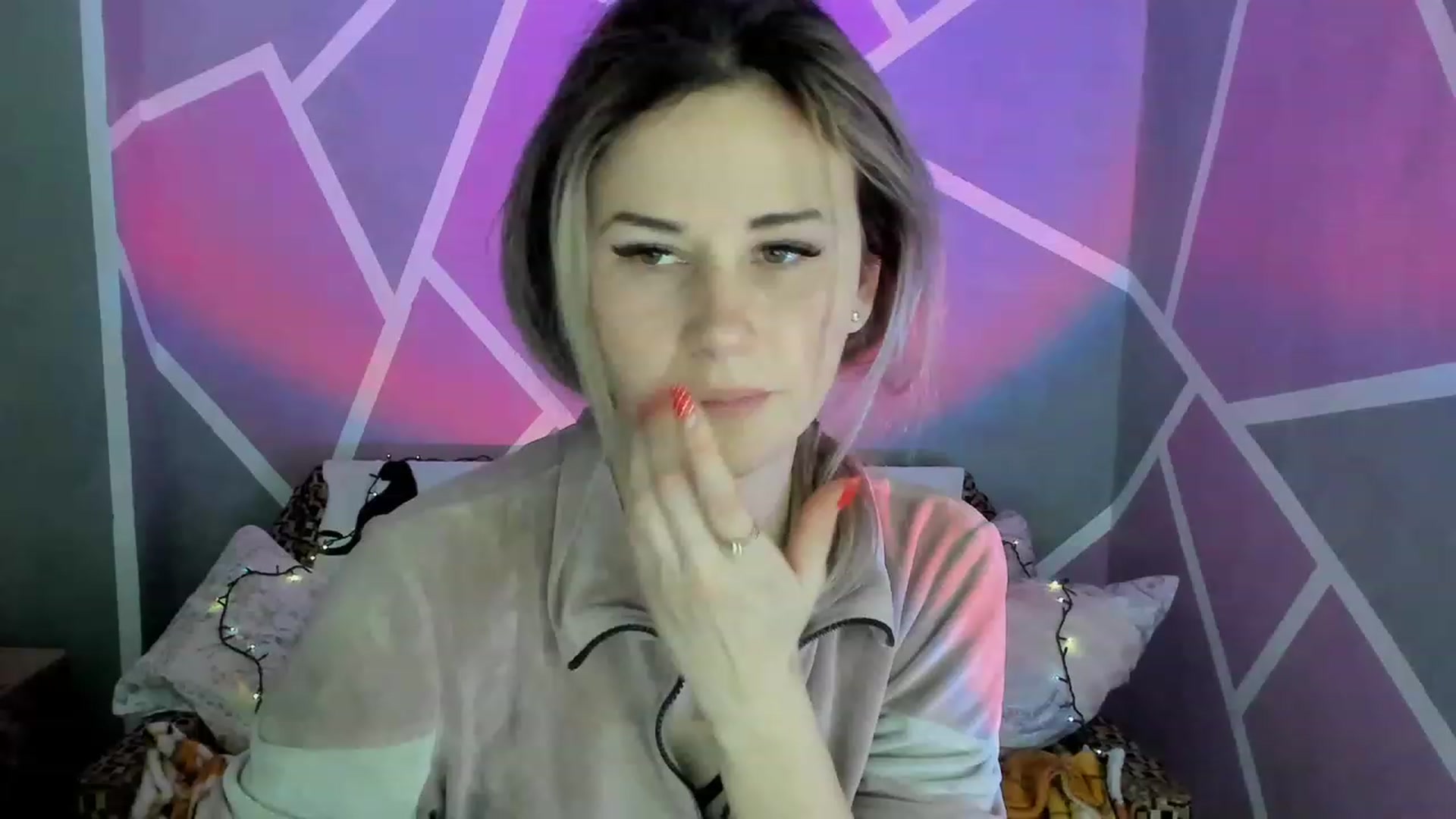 Gallery image thumbnail from Blondie_Star's myfreecams stream on, 02/15/2023, 15:38 image 12 of 20