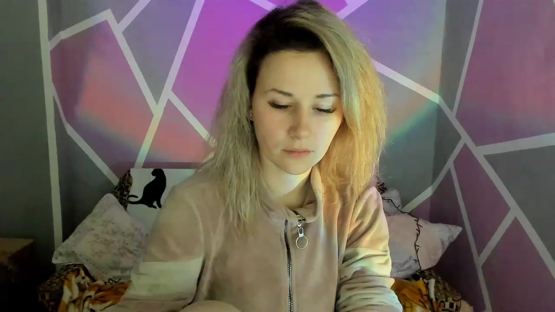 Gallery image thumbnail from Blondie_Star's myfreecams stream on, 02/18/2023, 16:16 image 8 of 20
