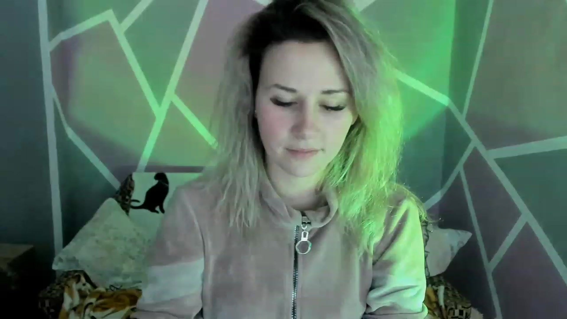 Gallery image thumbnail from Blondie_Star's myfreecams stream on, 02/18/2023, 16:16 image 14 of 20