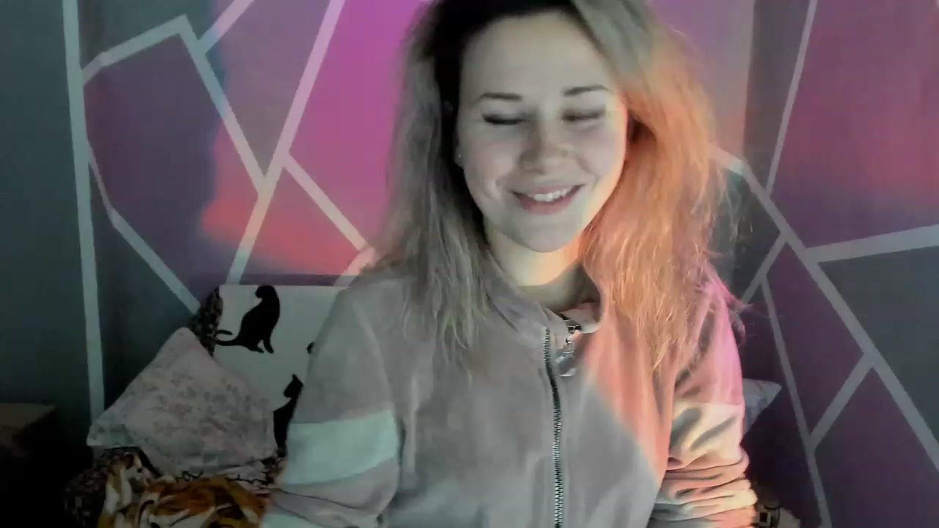 Gallery image thumbnail from Blondie_Star's myfreecams stream on, 02/18/2023, 16:16 image 11 of 20