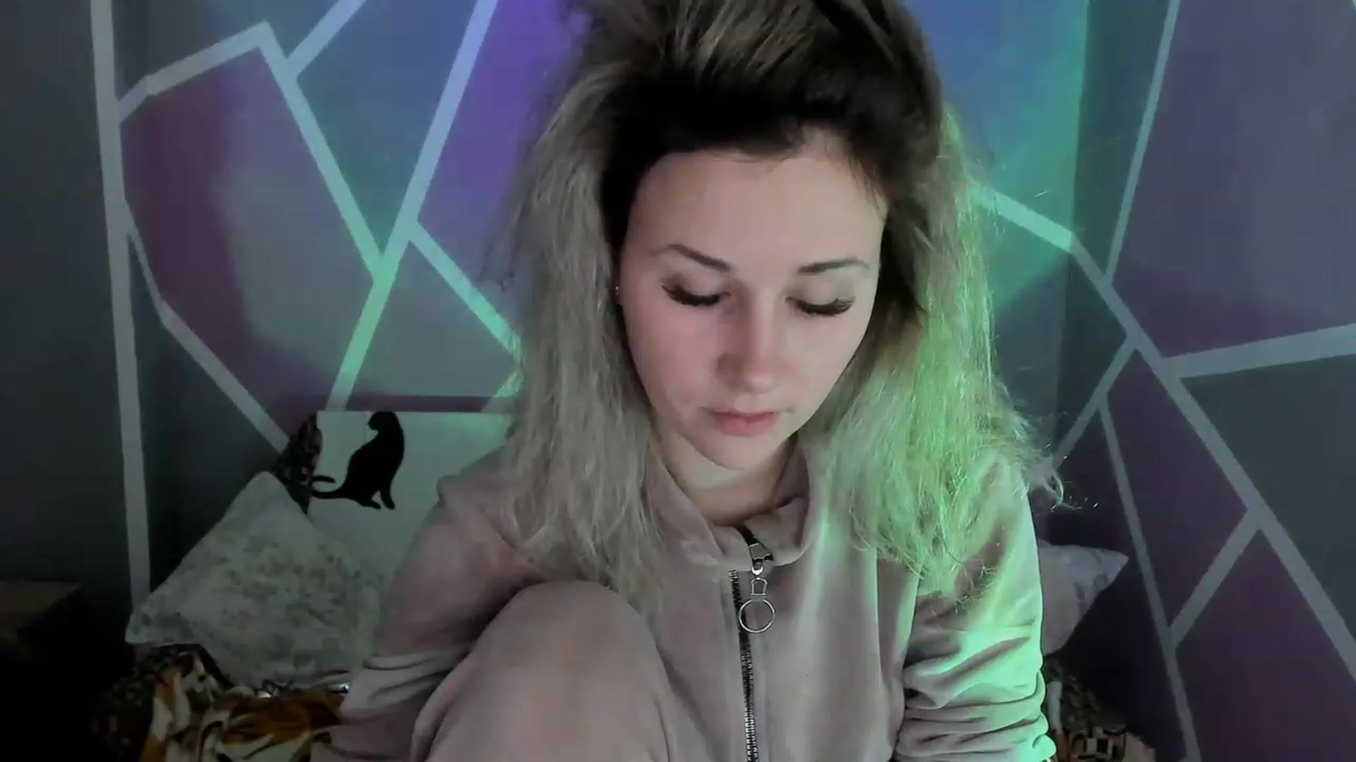 Gallery image thumbnail from Blondie_Star's myfreecams stream on, 02/18/2023, 16:16 image 5 of 20