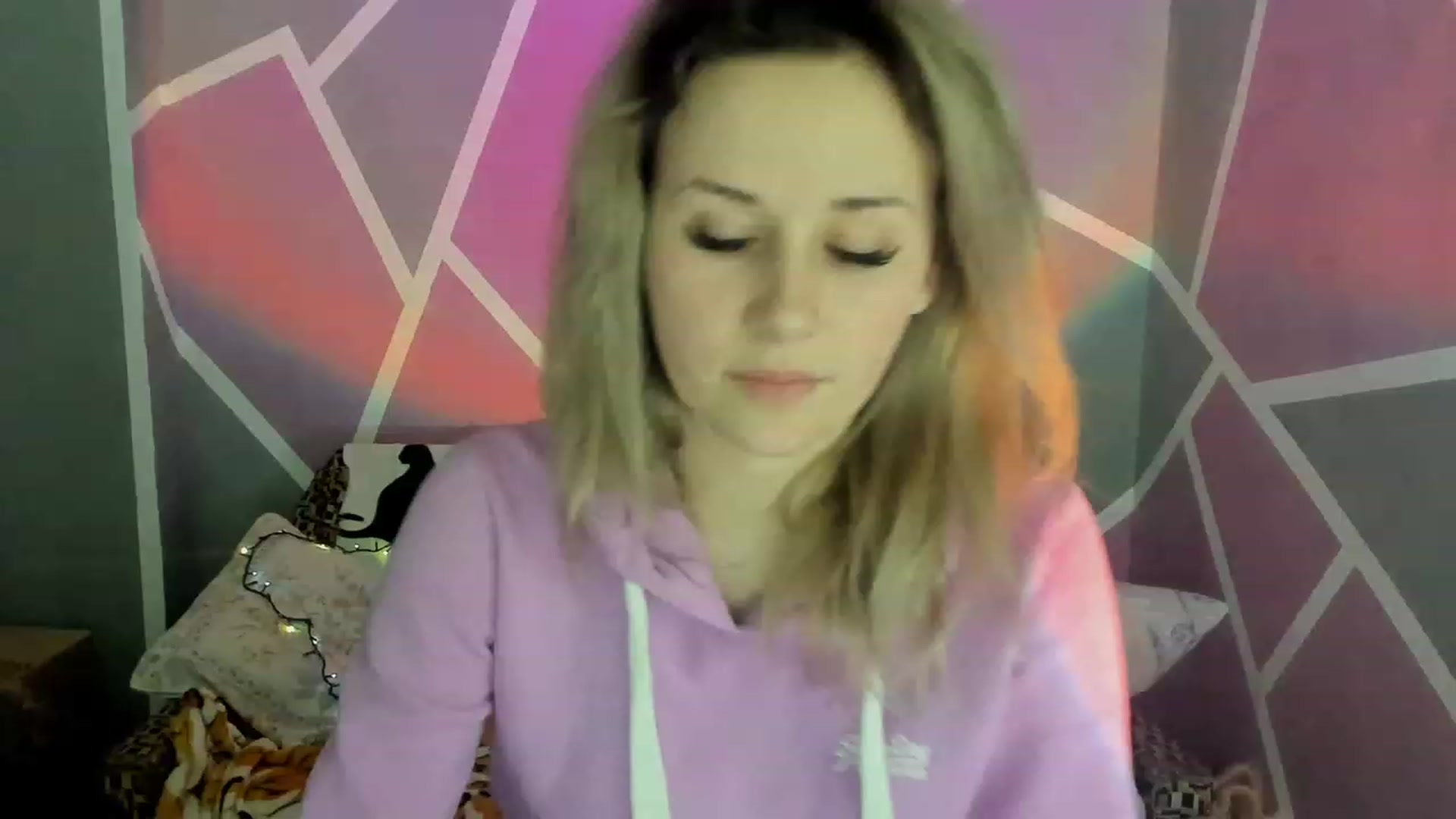 Gallery image thumbnail from Blondie_Star's myfreecams stream on, 02/20/2023, 15:19 image 17 of 20