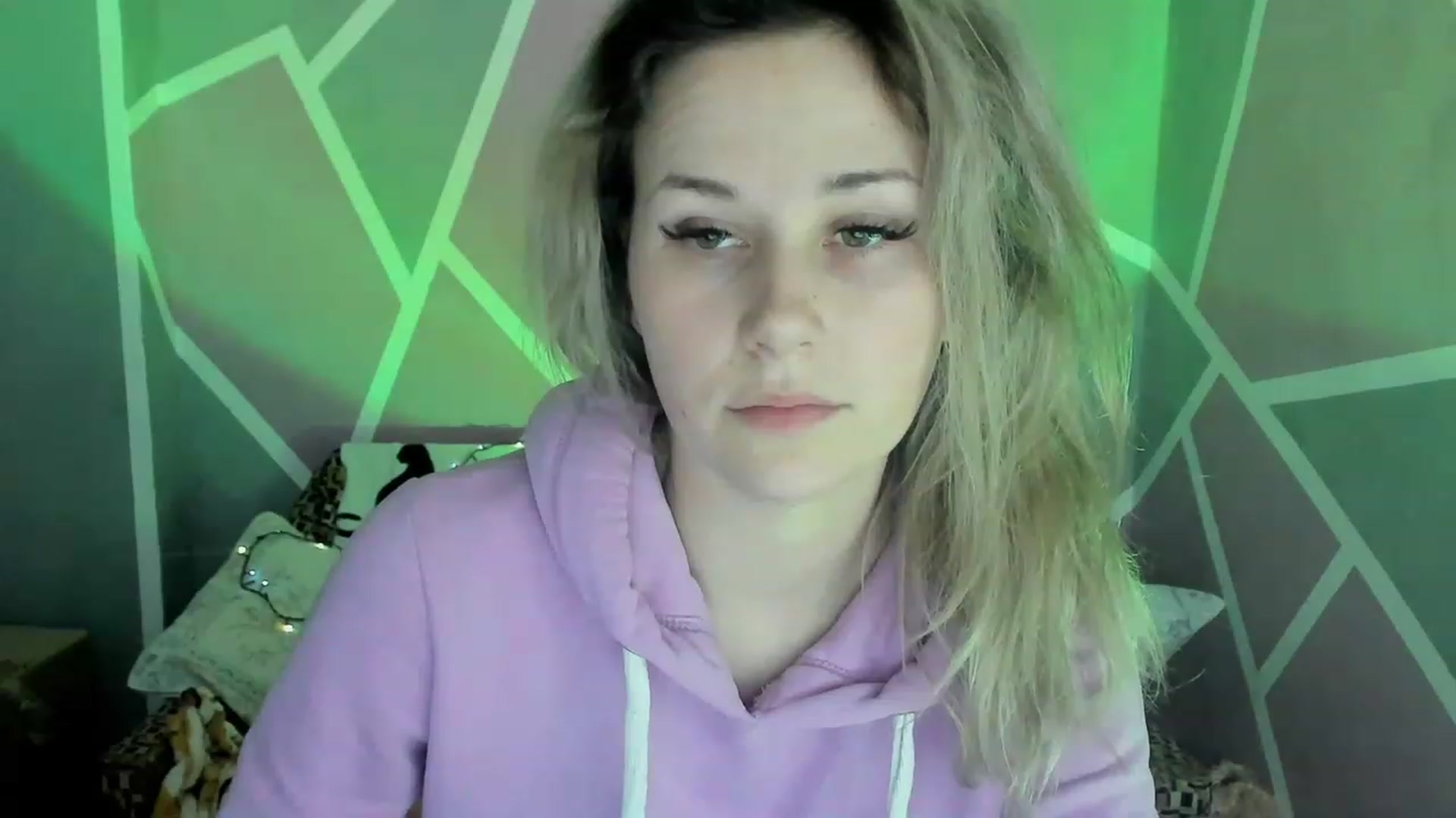 Gallery image thumbnail from Blondie_Star's myfreecams stream on, 02/20/2023, 15:19 image 19 of 20