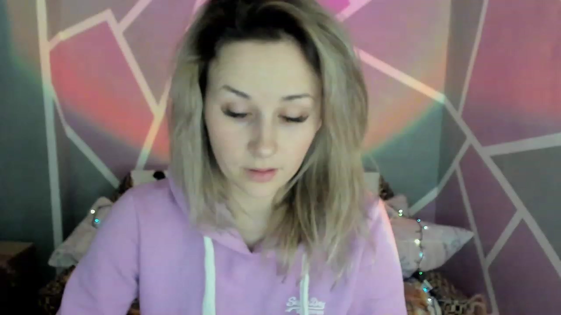 Gallery image thumbnail from Blondie_Star's myfreecams stream on, 02/20/2023, 15:19 image 13 of 20
