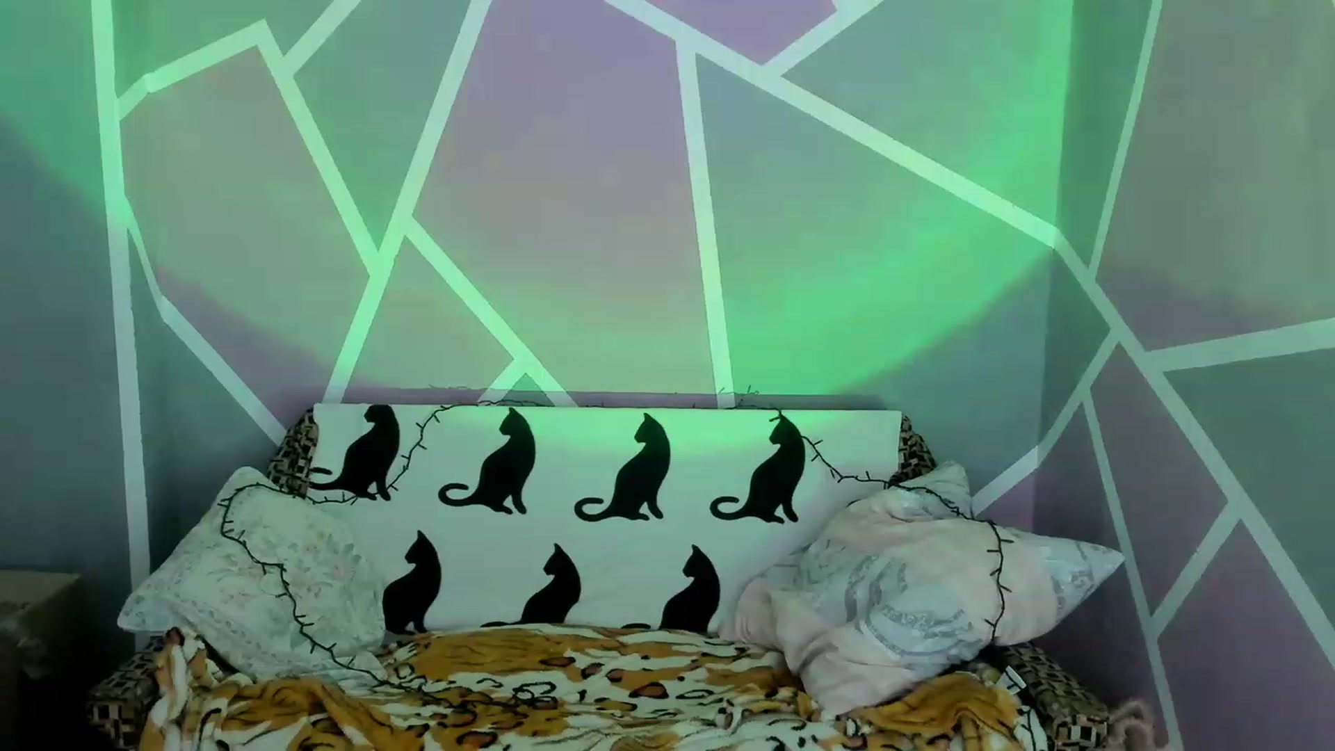 Gallery image thumbnail from Blondie_Star's myfreecams stream on, 02/20/2023, 15:19 image 10 of 20