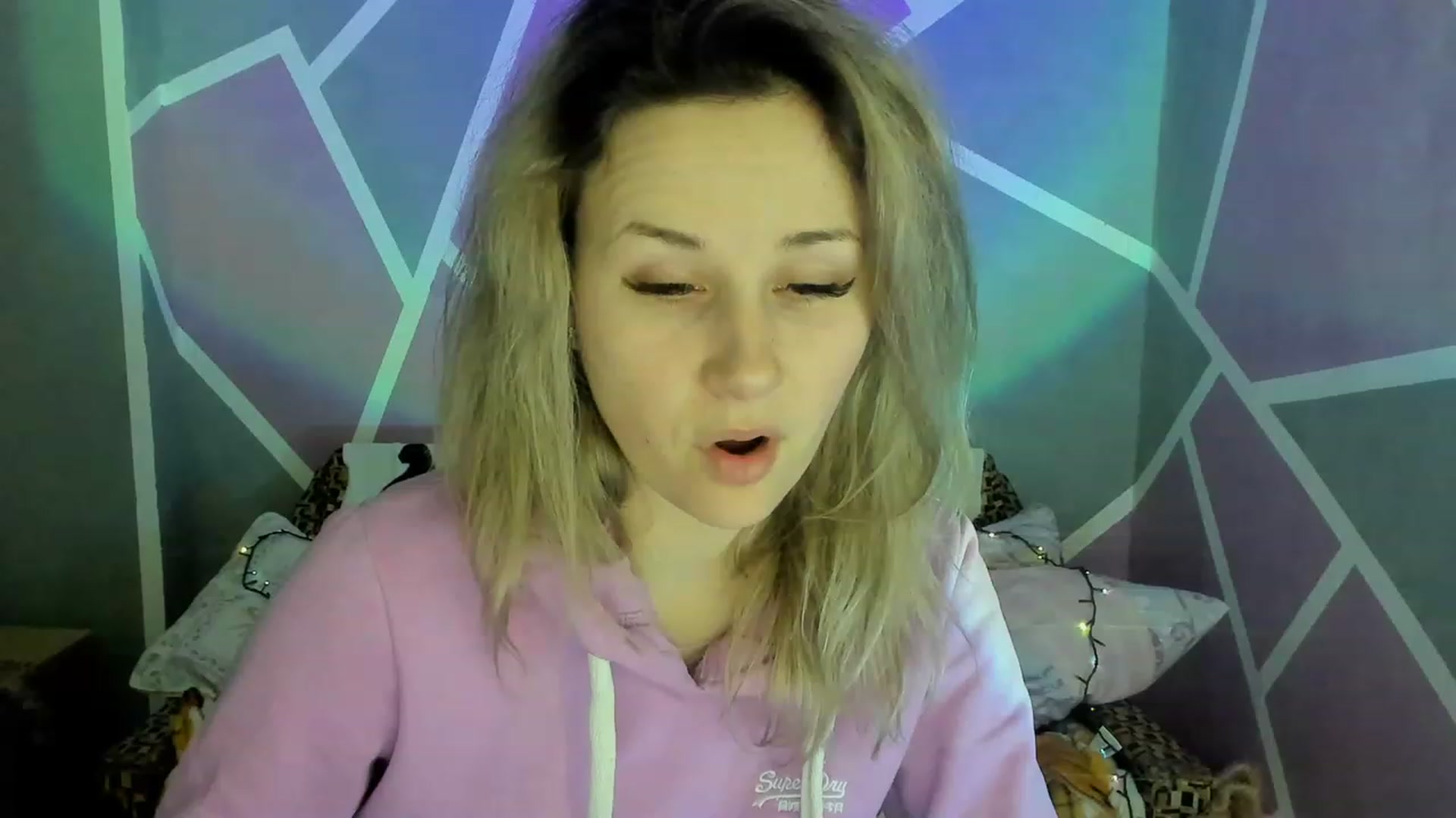 Gallery image thumbnail from Blondie_Star's myfreecams stream on, 02/20/2023, 15:19 image 15 of 20