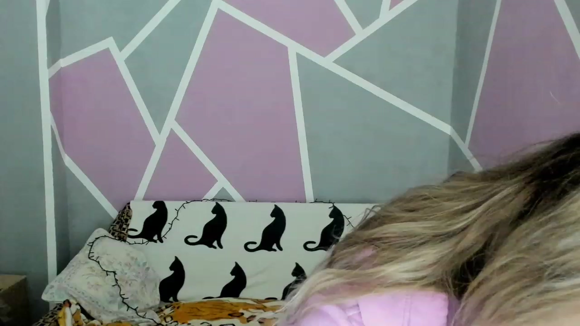 Gallery image thumbnail from Blondie_Star's myfreecams stream on, 02/20/2023, 16:30 image 17 of 20
