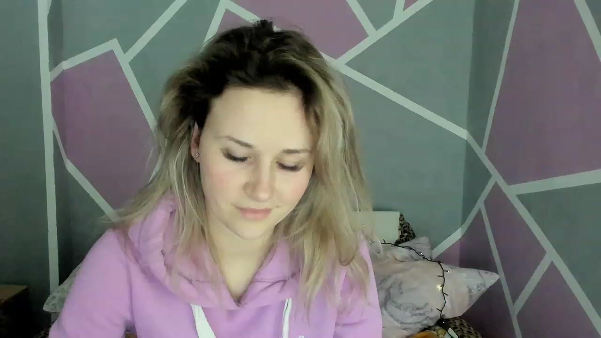 Gallery image thumbnail from Blondie_Star's myfreecams stream on, 02/20/2023, 16:30 image 11 of 20