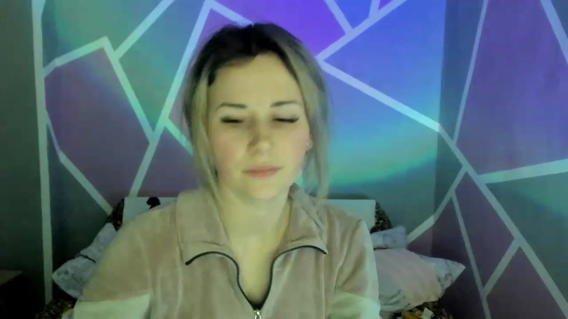 Gallery image thumbnail from Blondie_Star's myfreecams stream on, 02/22/2023, 16:07 image 20 of 20