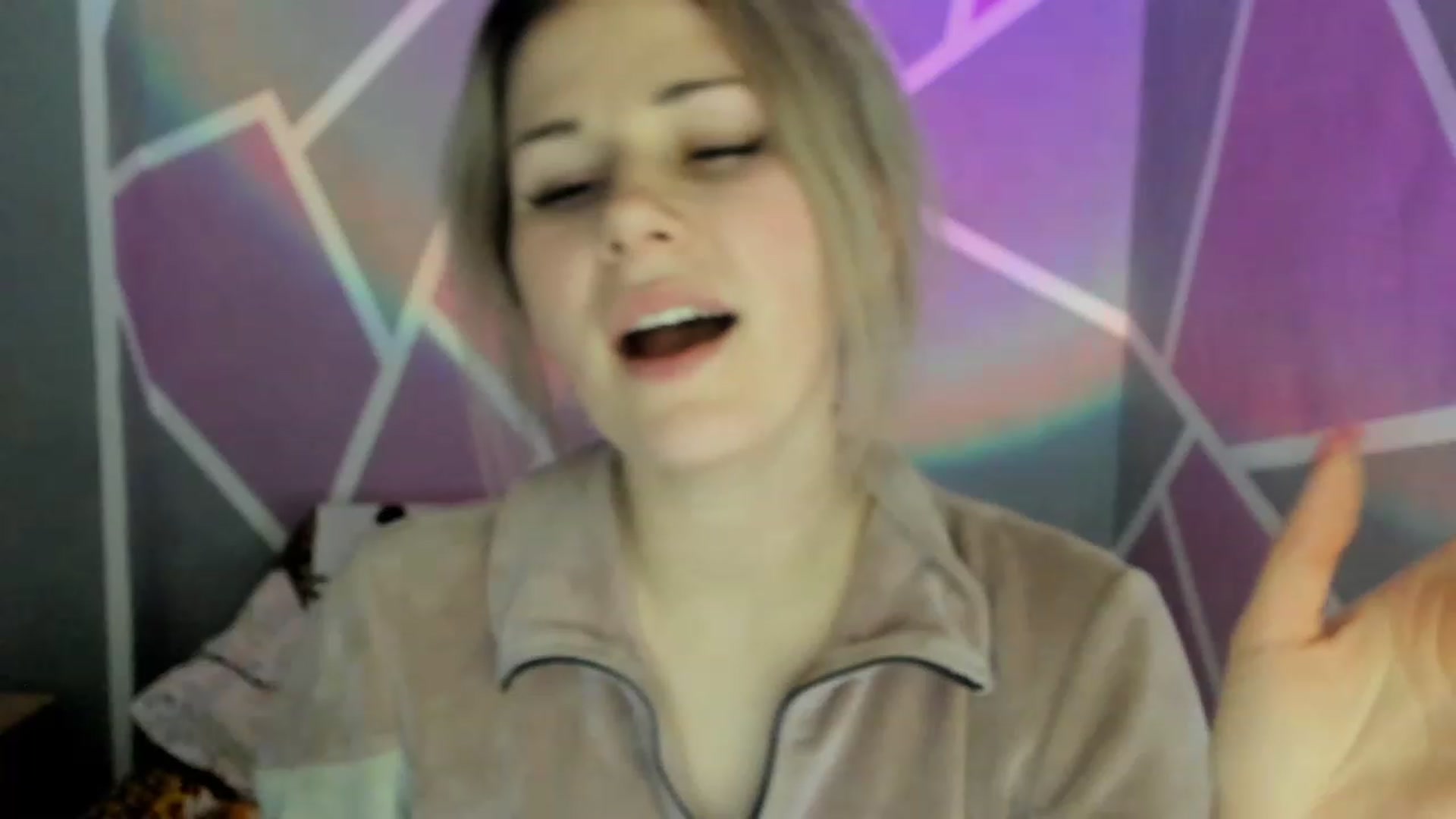 Gallery image thumbnail from Blondie_Star's myfreecams stream on, 02/22/2023, 16:07 image 10 of 20
