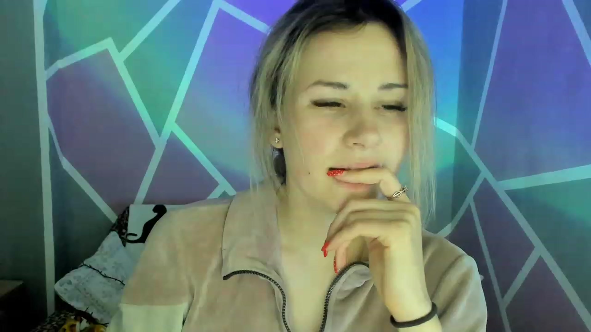 Gallery image thumbnail from Blondie_Star's myfreecams stream on, 02/22/2023, 16:07 image 8 of 20