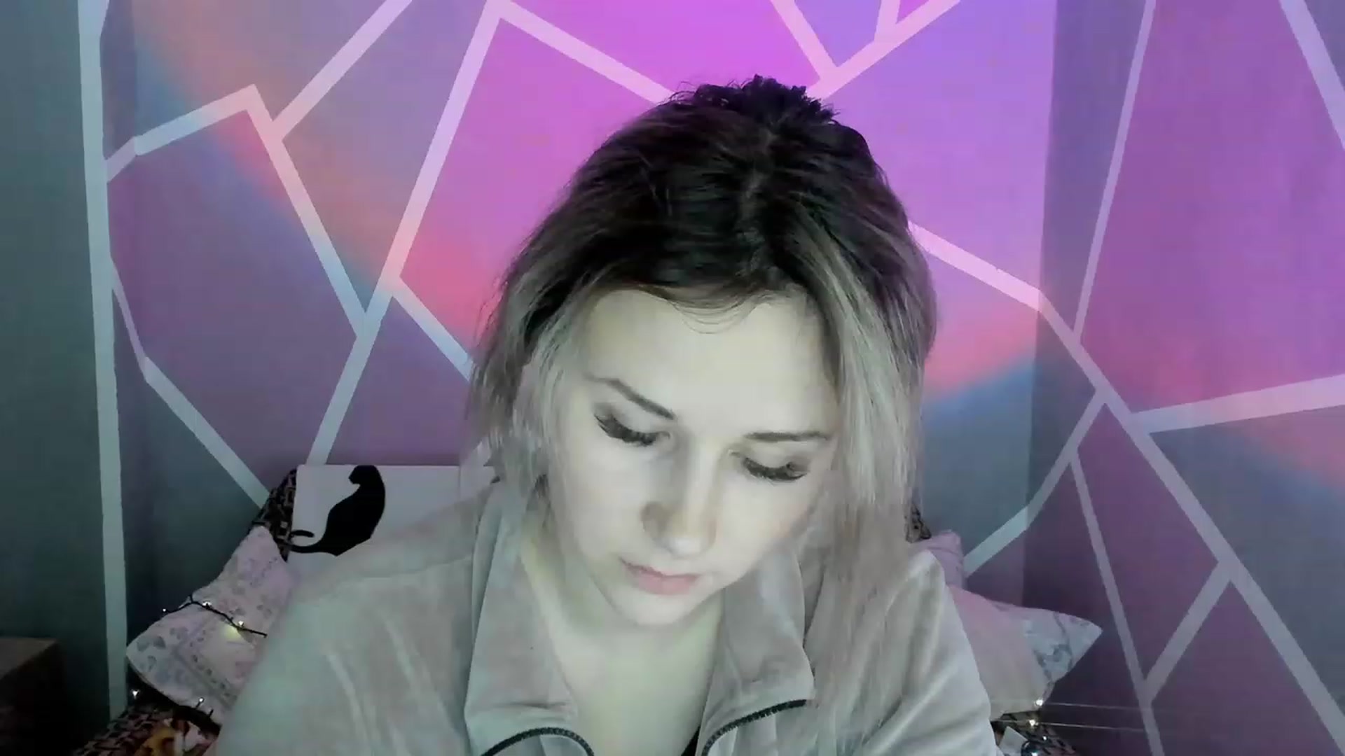 Gallery image thumbnail from Blondie_Star's myfreecams stream on, 02/22/2023, 16:07 image 6 of 20