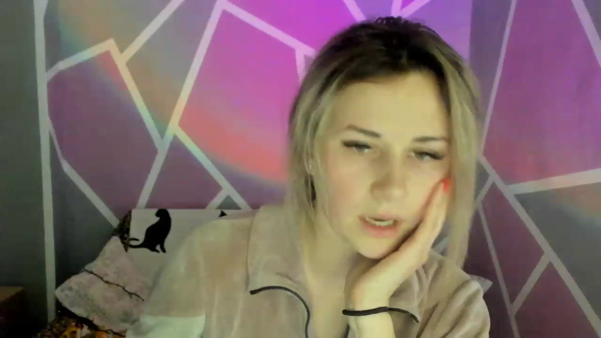 Gallery image thumbnail from Blondie_Star's myfreecams stream on, 02/22/2023, 16:07 image 16 of 20