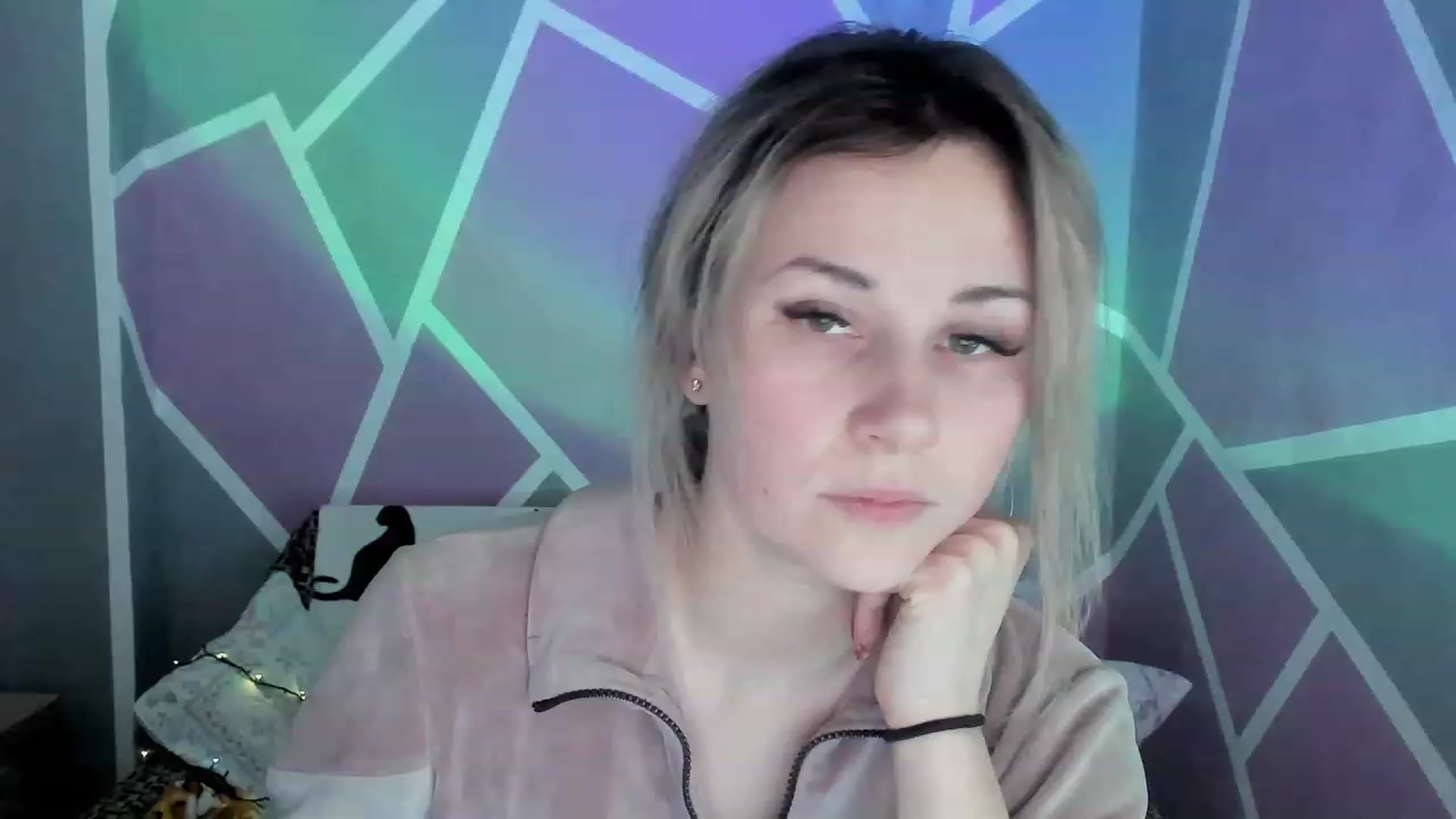 Gallery image thumbnail from Blondie_Star's myfreecams stream on, 02/22/2023, 16:07 image 14 of 20