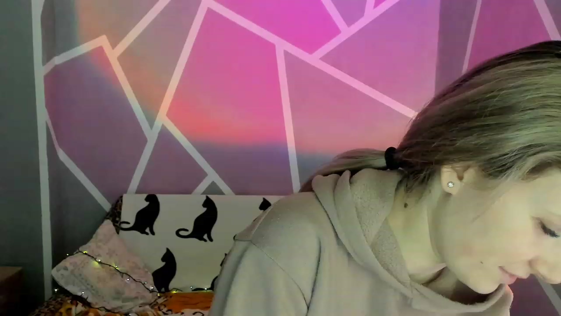 Gallery image thumbnail from Blondie_Star's myfreecams stream on, 02/24/2023, 15:12 image 9 of 20