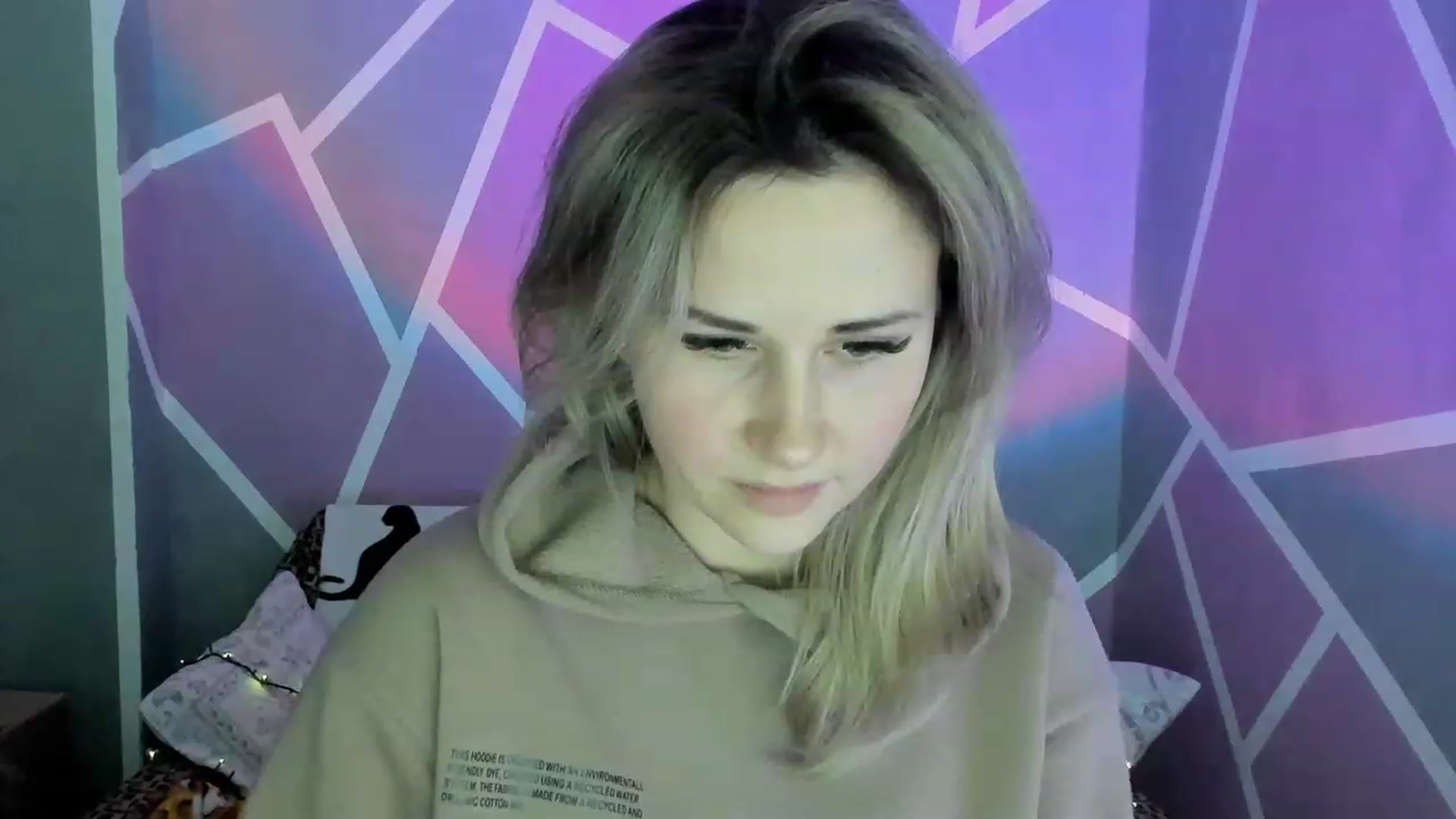 Gallery image thumbnail from Blondie_Star's myfreecams stream on, 02/25/2023, 17:17 image 15 of 20
