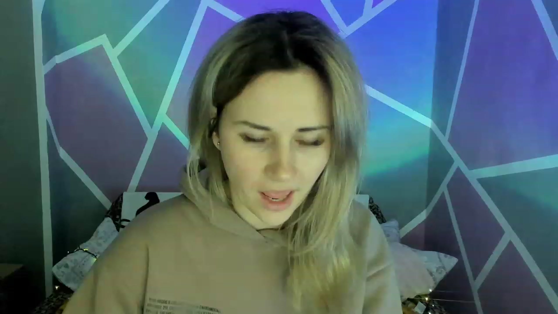 Gallery image thumbnail from Blondie_Star's myfreecams stream on, 02/25/2023, 17:17 image 2 of 20