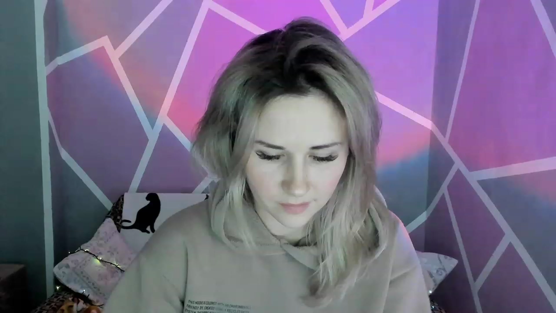 Gallery image thumbnail from Blondie_Star's myfreecams stream on, 02/25/2023, 17:17 image 12 of 20