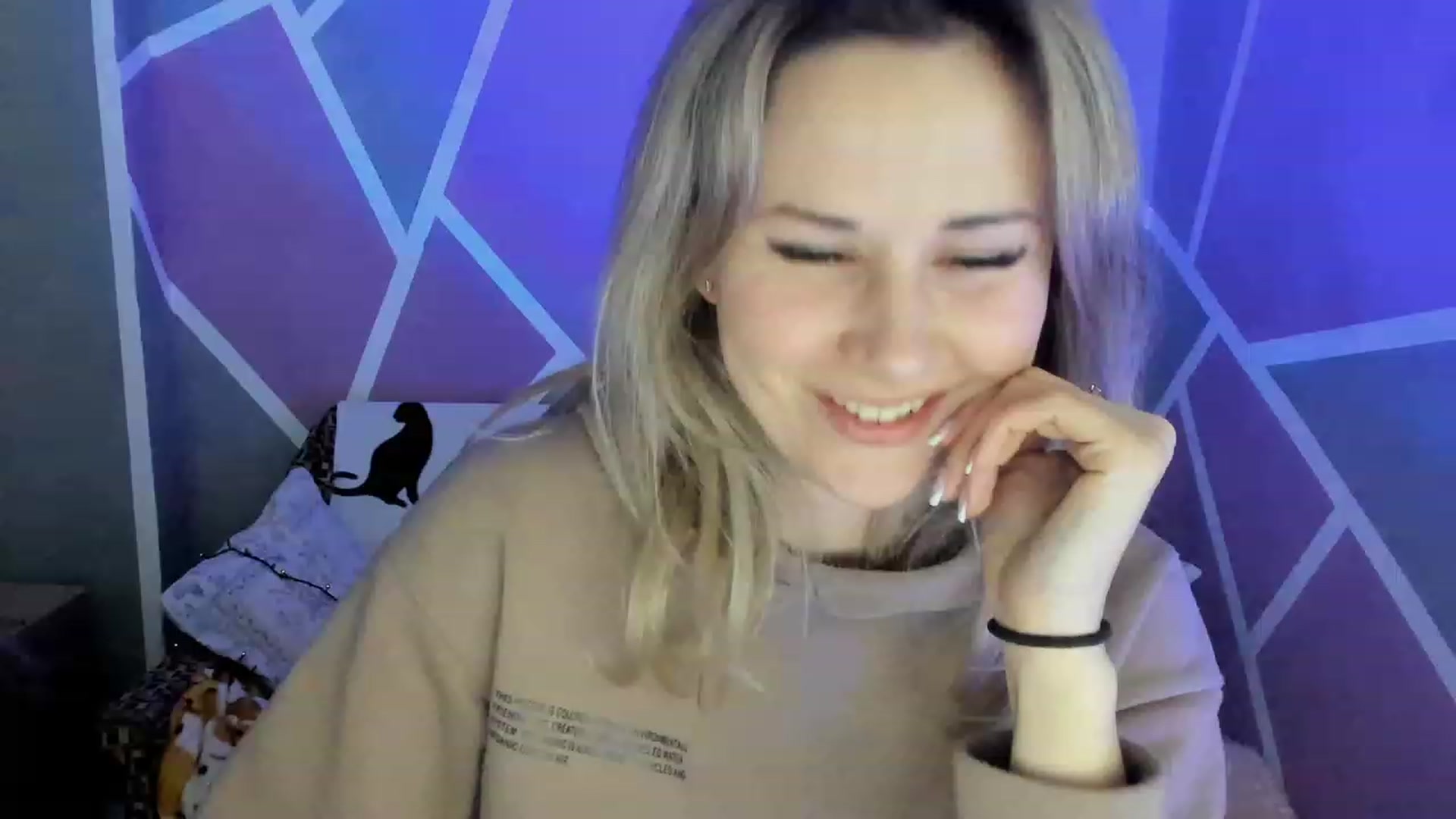 Gallery image thumbnail from Blondie_Star's myfreecams stream on, 02/27/2023, 17:01 image 15 of 20