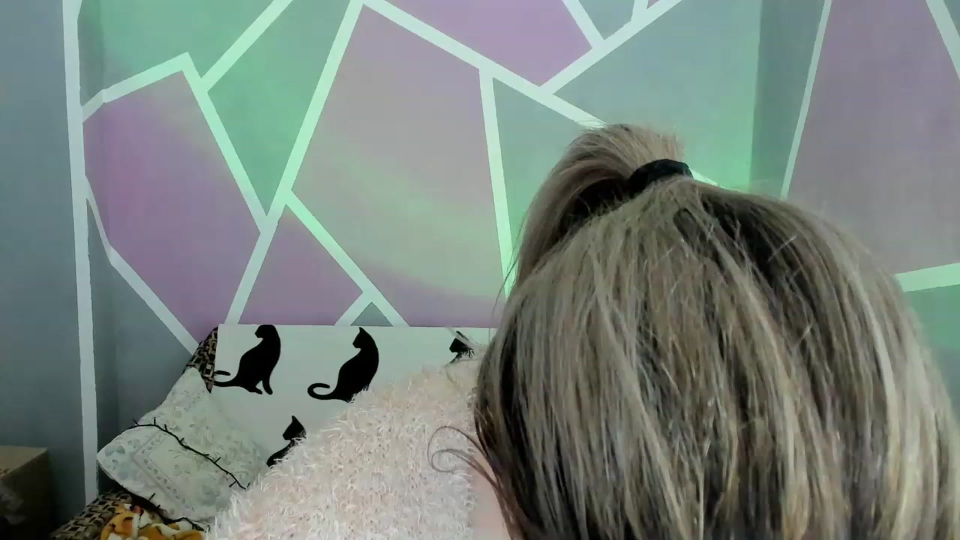 Gallery image thumbnail from Blondie_Star's myfreecams stream on, 03/01/2023, 15:44 image 1 of 20