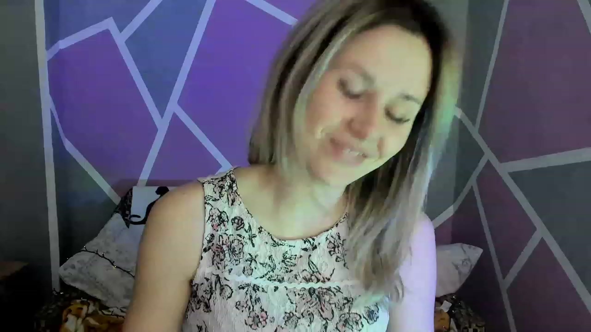 Gallery image thumbnail from Blondie_Star's myfreecams stream on, 03/06/2023, 12:43 image 2 of 20