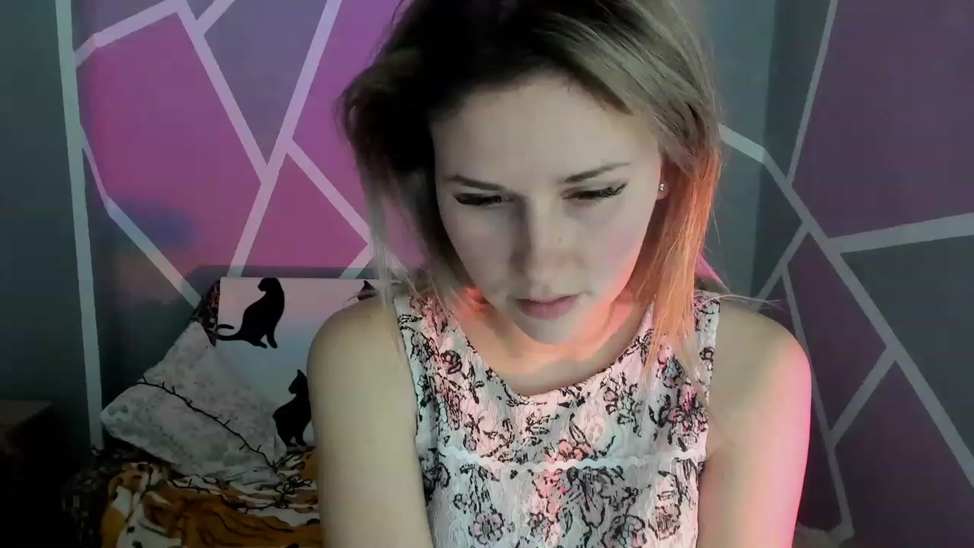 Gallery image thumbnail from Blondie_Star's myfreecams stream on, 03/06/2023, 14:11 image 5 of 20