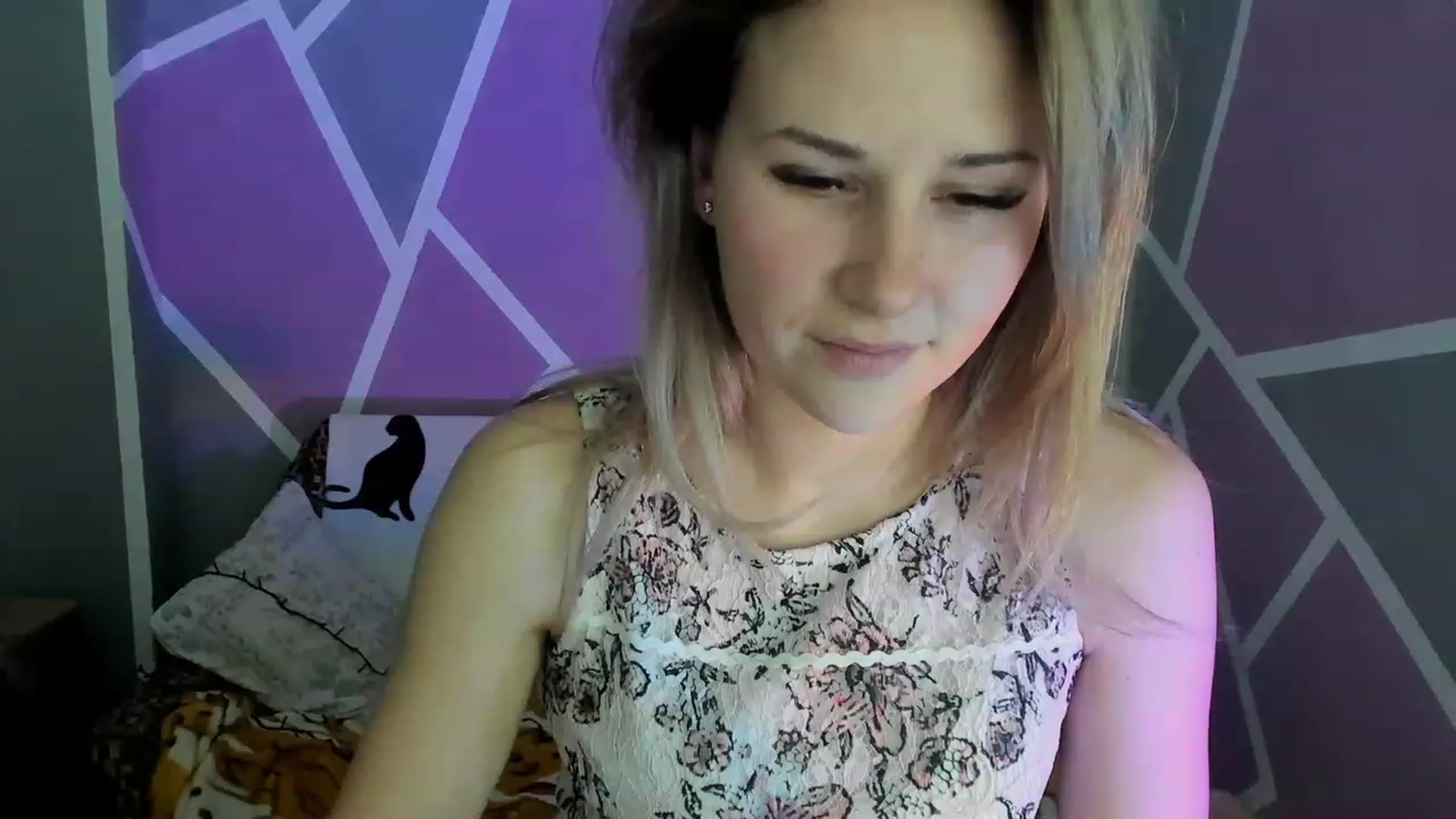 Gallery image thumbnail from Blondie_Star's myfreecams stream on, 03/06/2023, 14:11 image 18 of 20