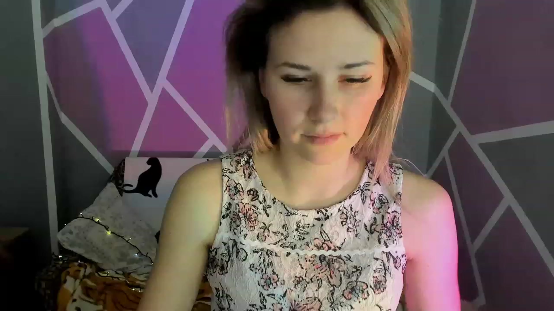 Gallery image thumbnail from Blondie_Star's myfreecams stream on, 03/06/2023, 14:11 image 4 of 20