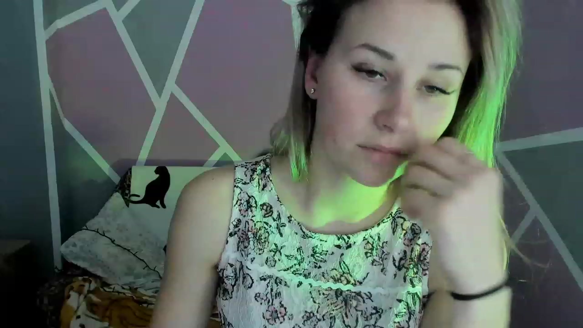 Gallery image thumbnail from Blondie_Star's myfreecams stream on, 03/06/2023, 14:11 image 6 of 20