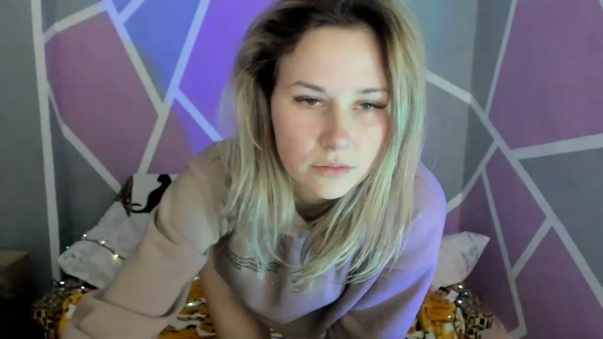 Gallery image thumbnail from Blondie_Star's myfreecams stream on, 03/07/2023, 16:21 image 6 of 20