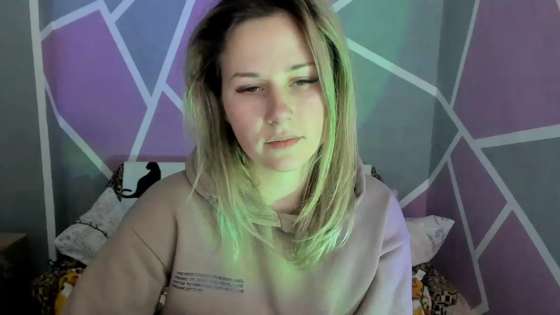 Gallery image thumbnail from Blondie_Star's myfreecams stream on, 03/07/2023, 16:21 image 9 of 20