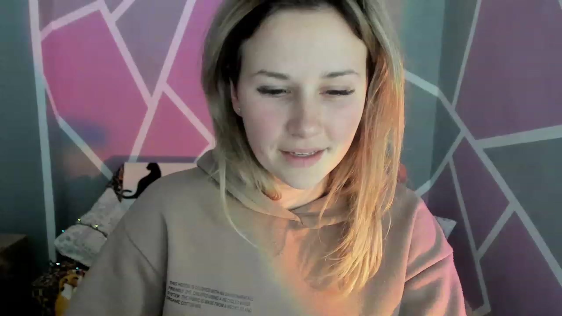 Gallery image thumbnail from Blondie_Star's myfreecams stream on, 03/07/2023, 16:21 image 13 of 20
