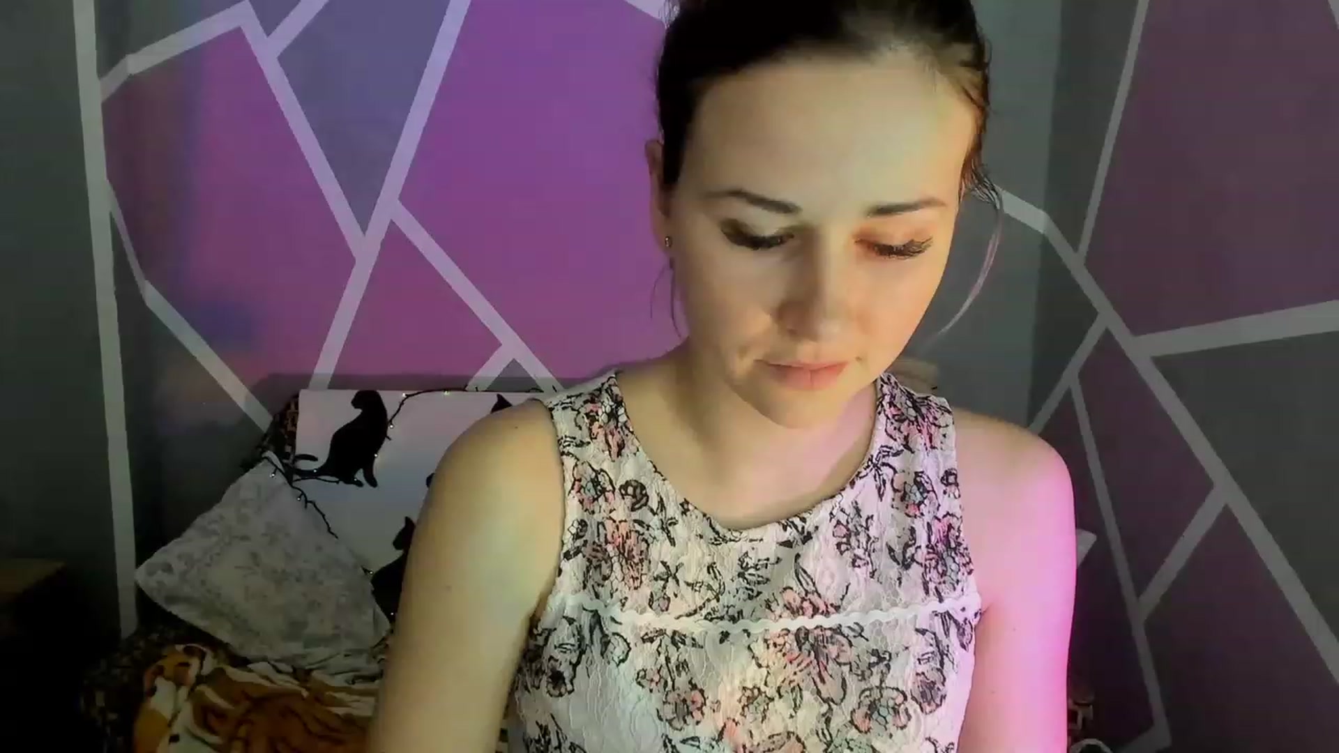 Gallery image thumbnail from Blondie_Star's myfreecams stream on, 03/08/2023, 12:46 image 10 of 20