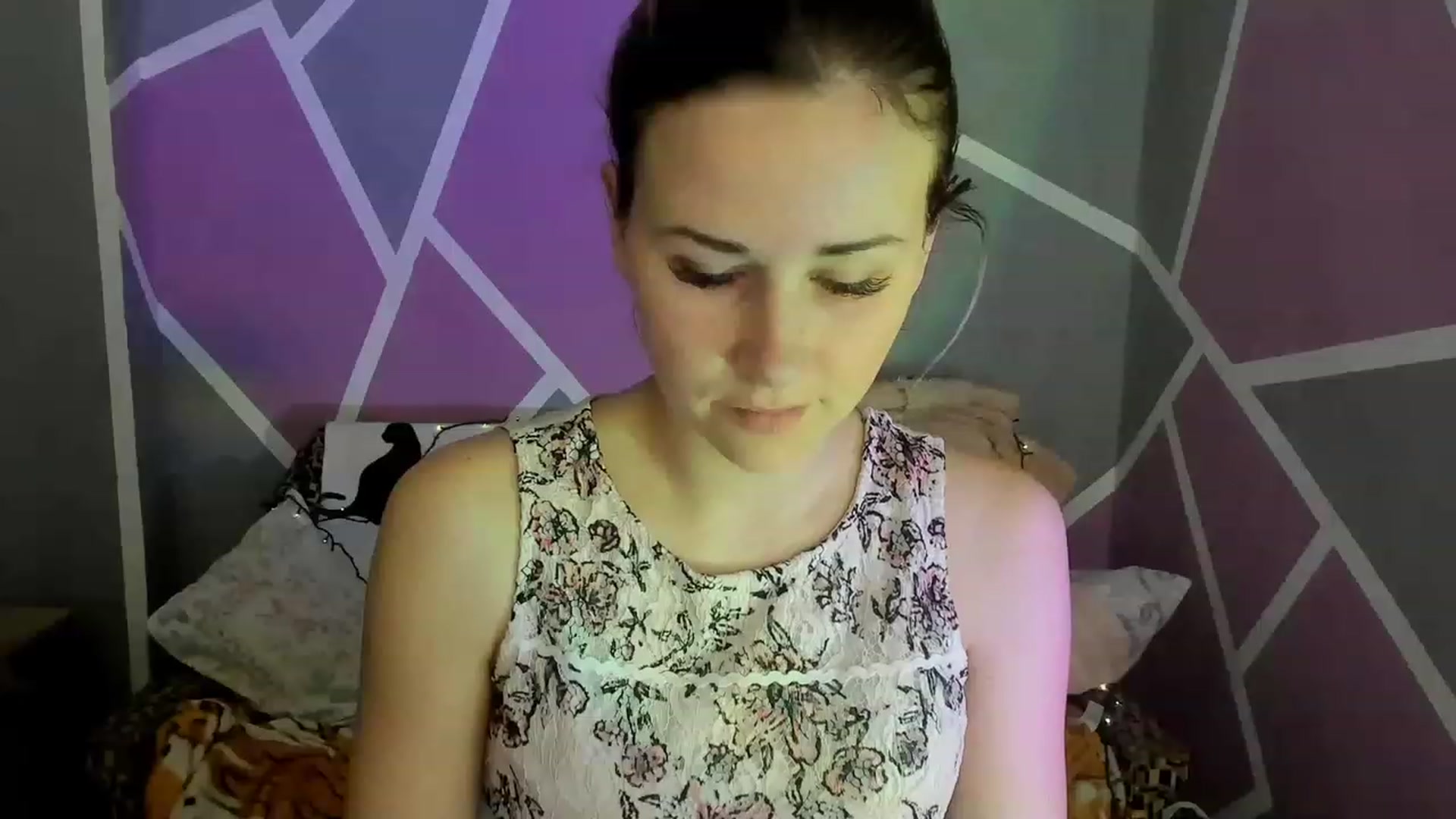 Gallery image thumbnail from Blondie_Star's myfreecams stream on, 03/08/2023, 12:46 image 2 of 20
