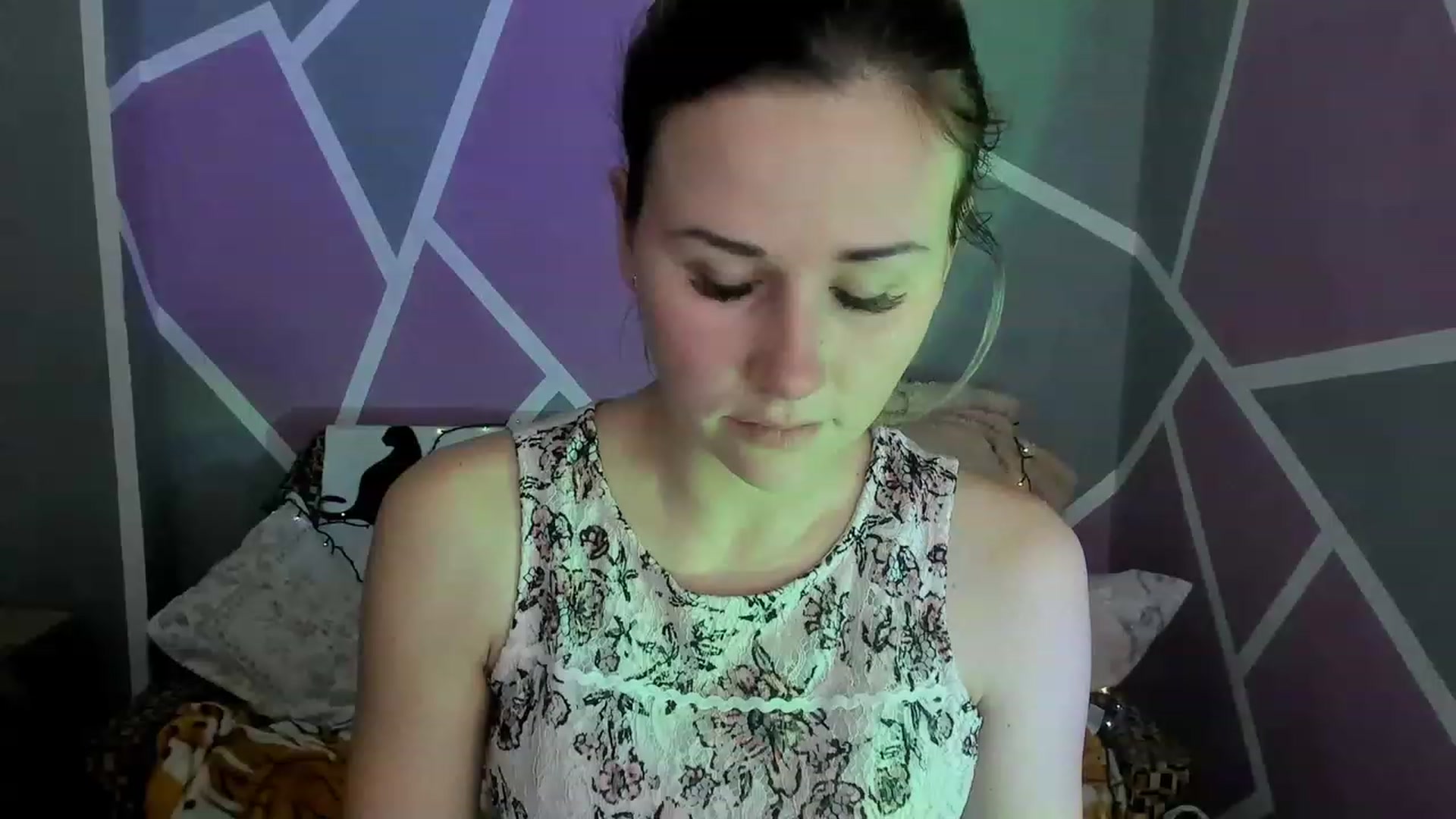 Gallery image thumbnail from Blondie_Star's myfreecams stream on, 03/08/2023, 12:46 image 16 of 20