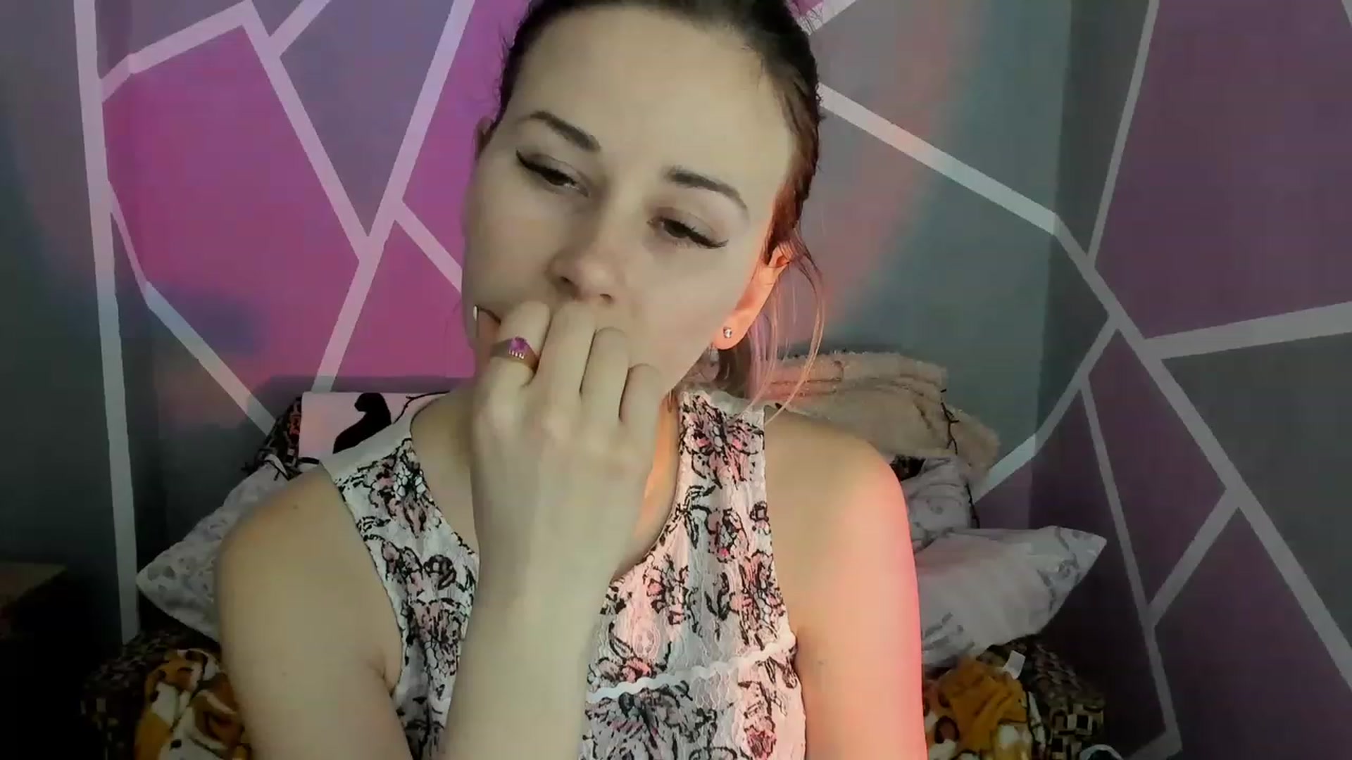 Gallery image thumbnail from Blondie_Star's myfreecams stream on, 03/08/2023, 12:46 image 5 of 20