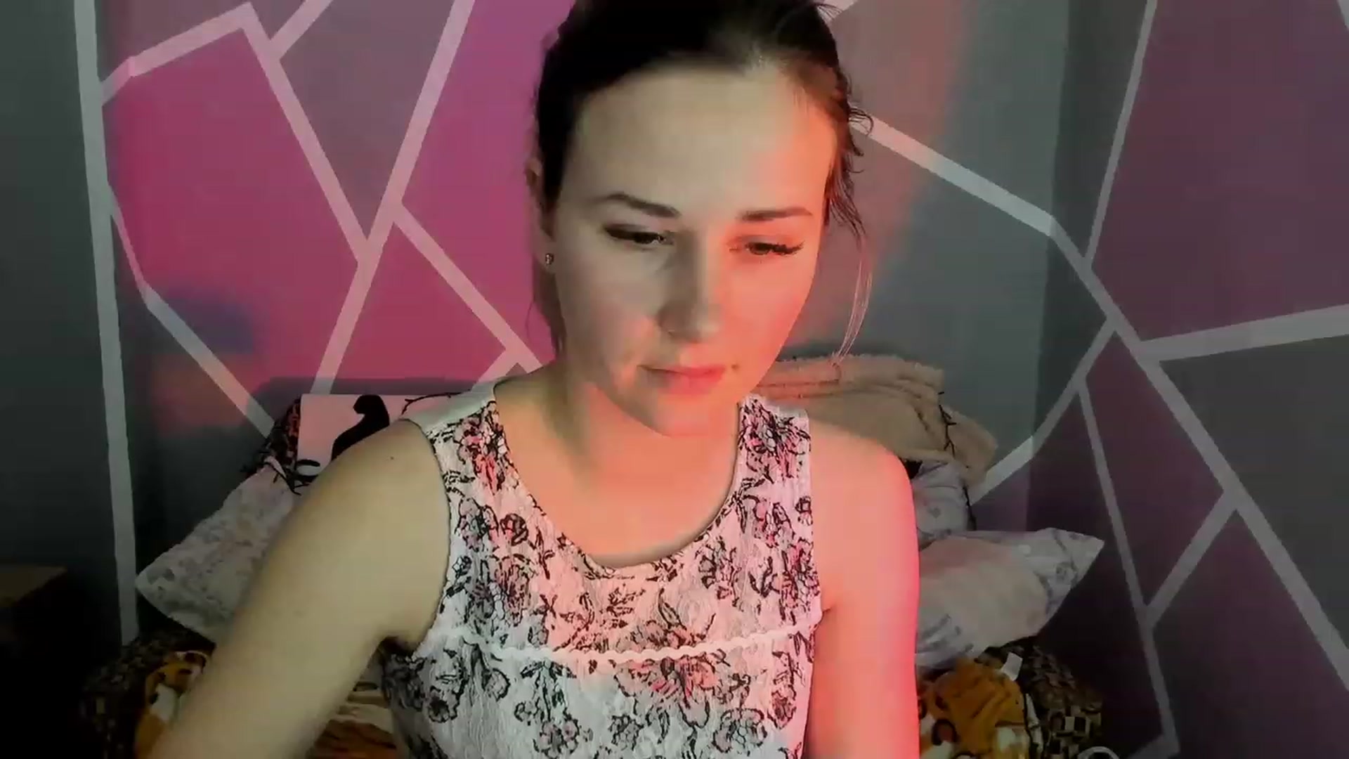 Gallery image thumbnail from Blondie_Star's myfreecams stream on, 03/08/2023, 12:46 image 18 of 20
